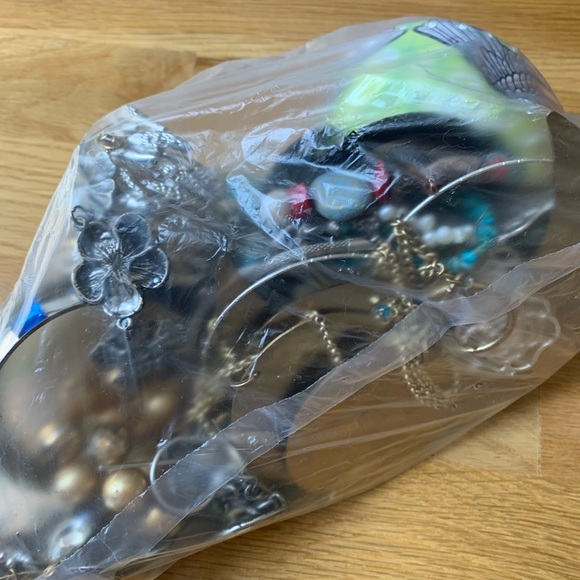 Mystery Jewelry #5 - Picture 2 of 3